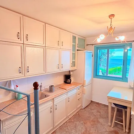 Aurora Maris Maisonette Holiday home